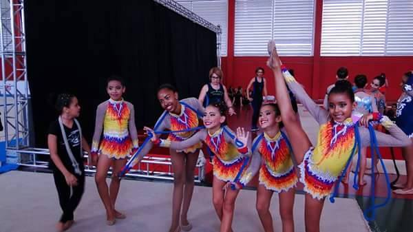 GAROTAS DA GINÁSTICA RÍTMICA DE PERUÍBE DÃO SHOW EM COPA CORPO EM AÇÃO DA TV TRIBUNA