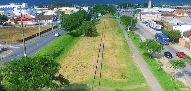 MAIS DE UM MILHÃO DE METROS QUADRADOS EM ROÇADA E LIMPEZA