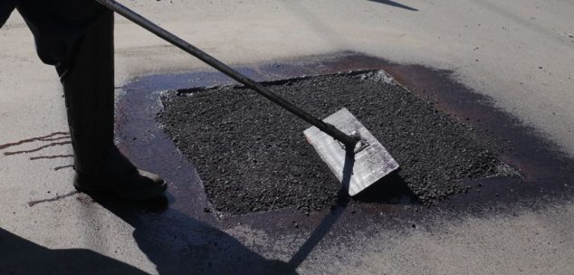 COMEÇOU A OPERAÇÃO TAPA BURACOS.