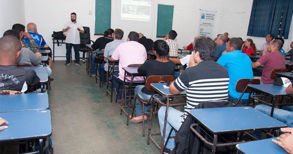 curso de capacitação de pintores.