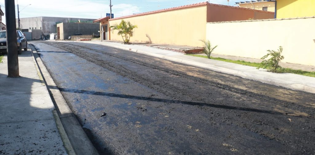 OBRA DE PAVIMENTAÇÃO CONTINUA NA NOVA PERUÍBE