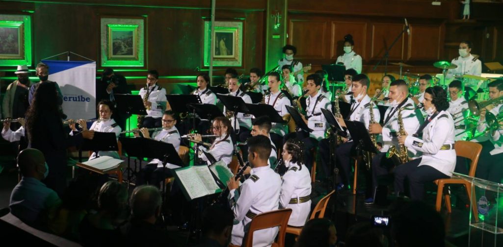 BANDA MUNICIPAL DE PERUÍBE COMPLETA 60 ANOS COM CONCERTO ESPECIAL